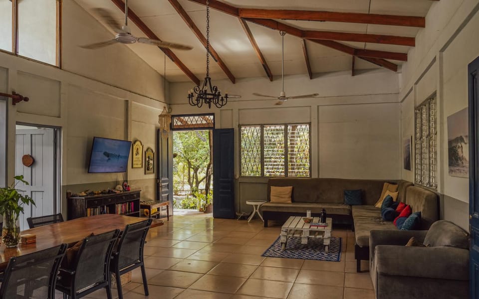 Communal lounge/ TV room