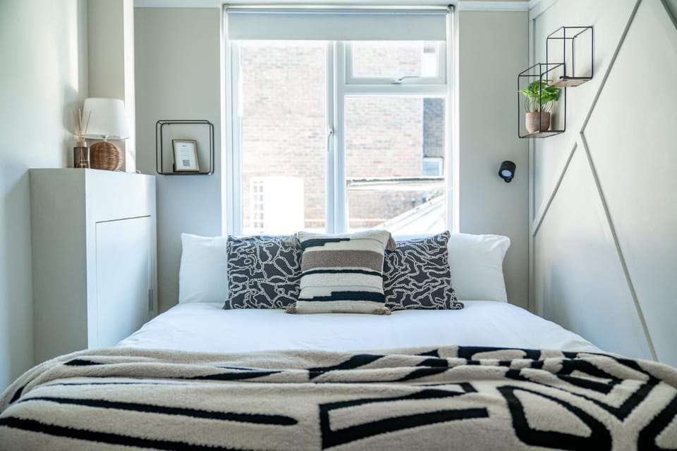 Charming Town Centre Apt in the heart of Kingston Apartment in Kingston upon Thames
