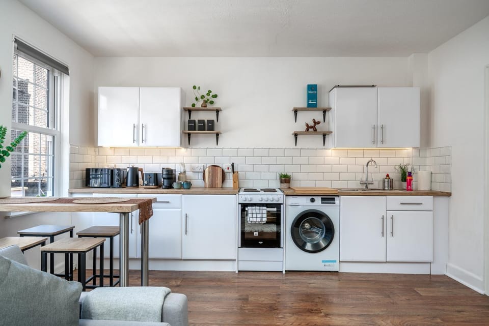 Charming Town Centre Apt in the heart of Kingston Apartment in Kingston upon Thames