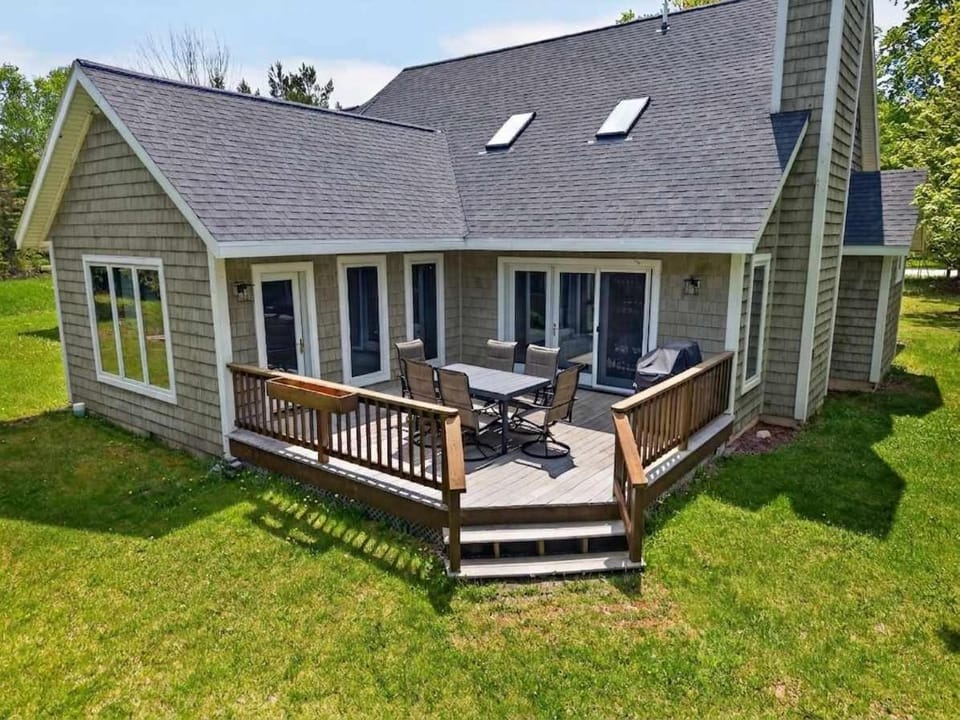 Cottage on the Hill House in Ephraim