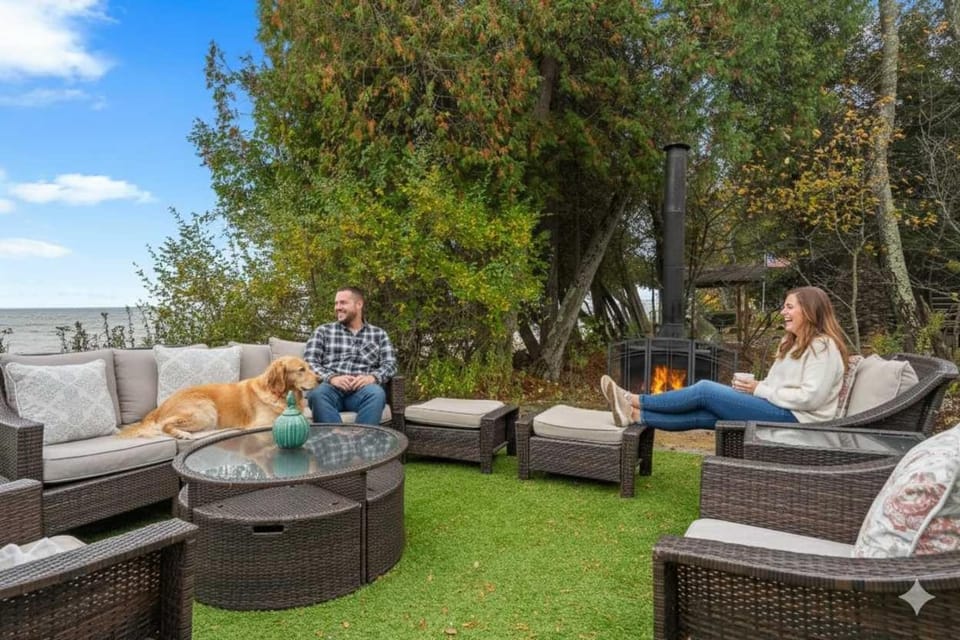 Dog Friendly-Luxury home on Lake Michigan House in Door County