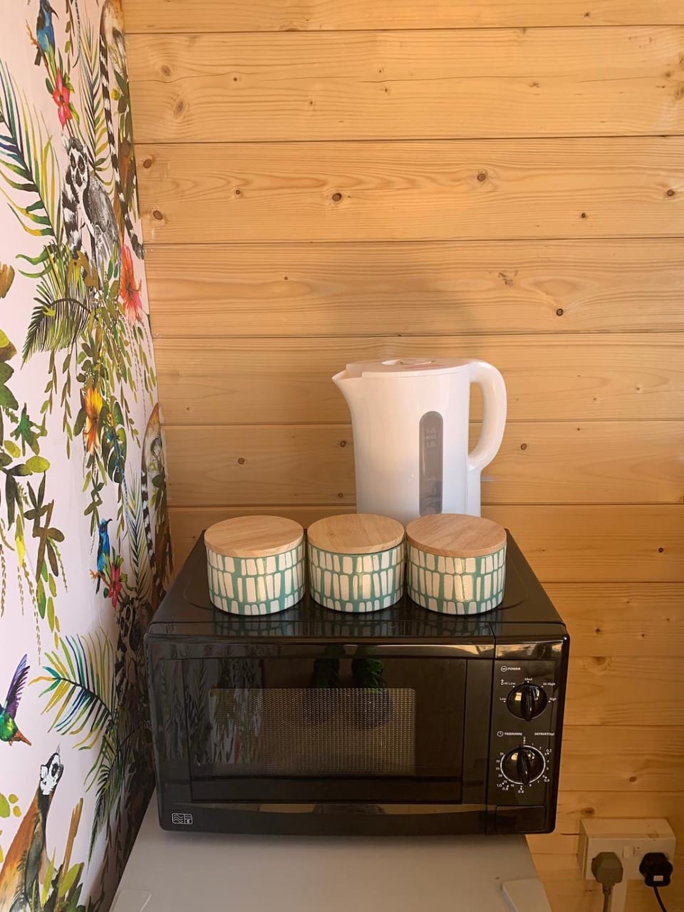 Self contained, Secret Garden Bunker in Whitstable Apartment in Whitstable