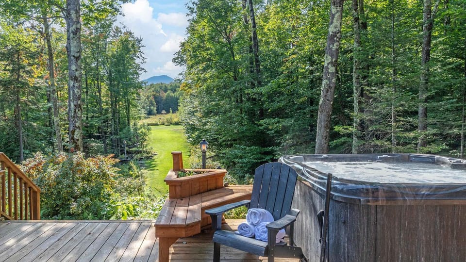 Peak Views in Jay - Stunning Views Hot Tub & Sauna House in Jay