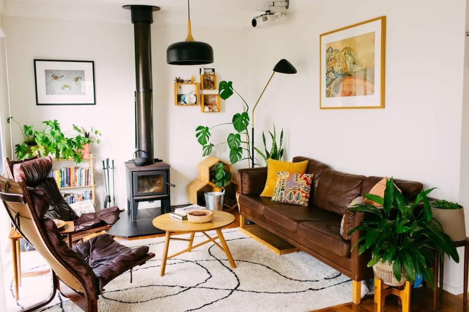 Sunny Coastal Retreat with Easy Walk to the Beach House in Anglesea