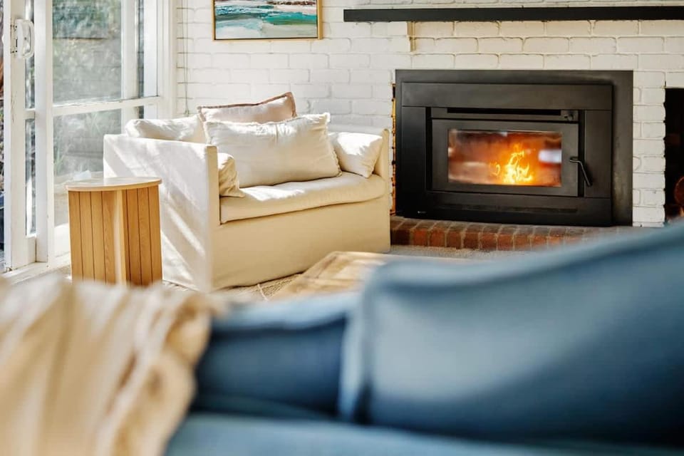Wander to the Beach in Minutes House in Aireys Inlet