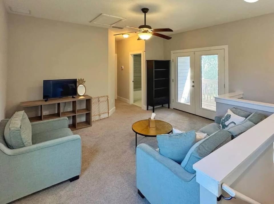 BigFams/BBQ/Bikes/55 MinJAX/5 MinBeach+StatePark House in Saint Augustine Beach
