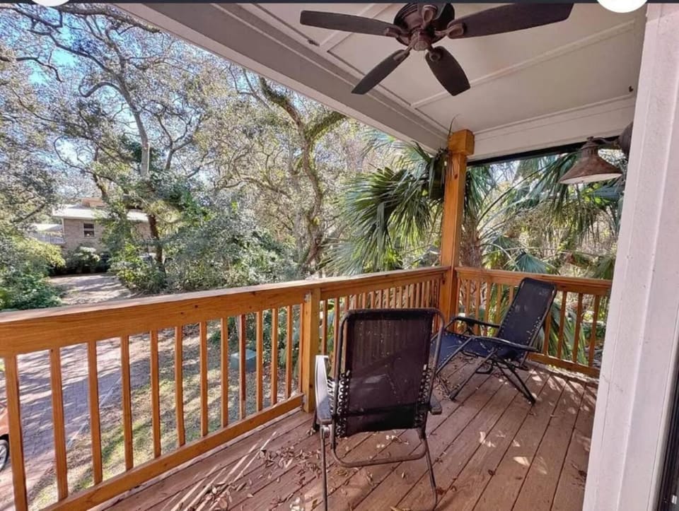 BigFams/BBQ/Bikes/55 MinJAX/5 MinBeach+StatePark House in Saint Augustine Beach