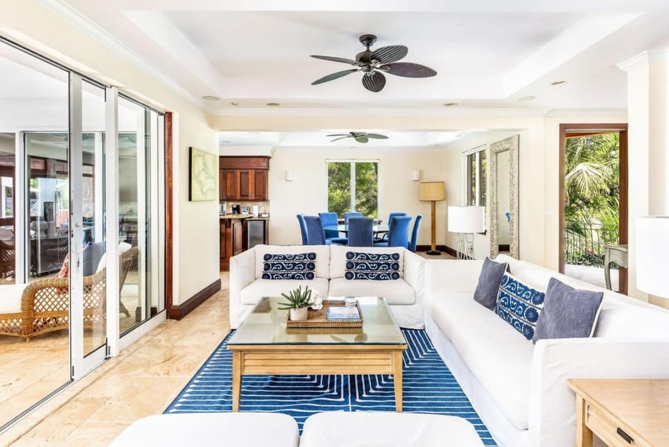 Villa La Percha House in Turks and Caicos Islands