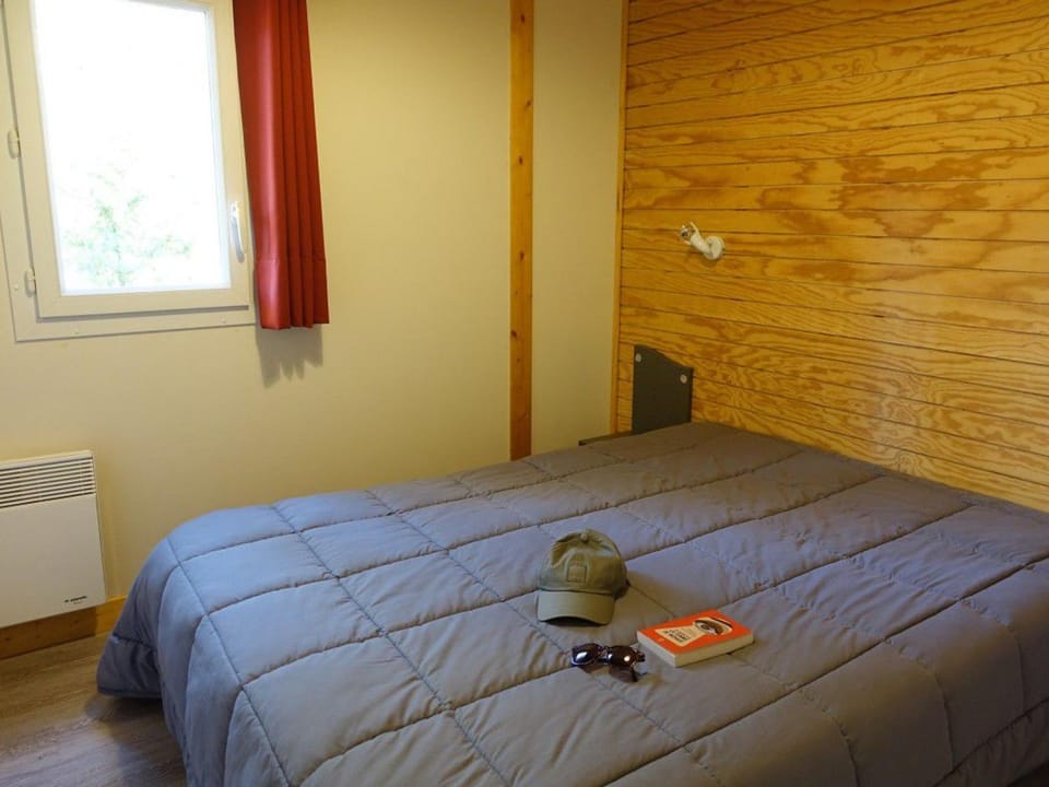 Chalet confortable - 6 pers. - API-1-52-2714 Campground/ 
RV Resort in Provence-Alpes-Côte d'Azur