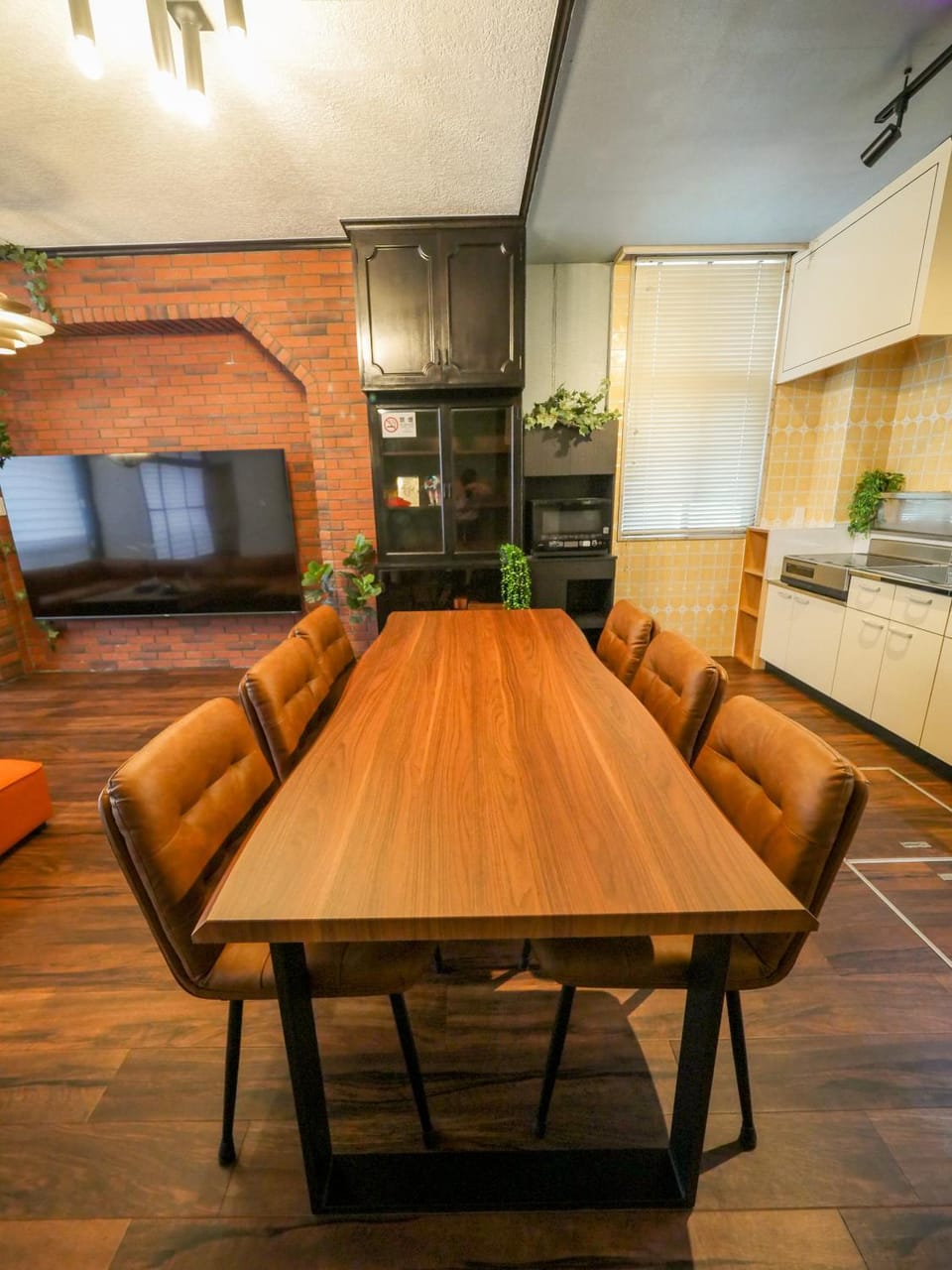 E E House Apartment in Shizuoka Prefecture