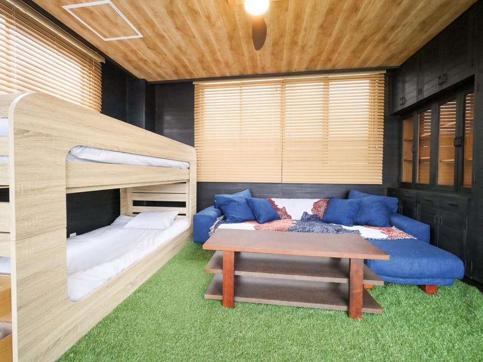 E E House Apartment in Shizuoka Prefecture