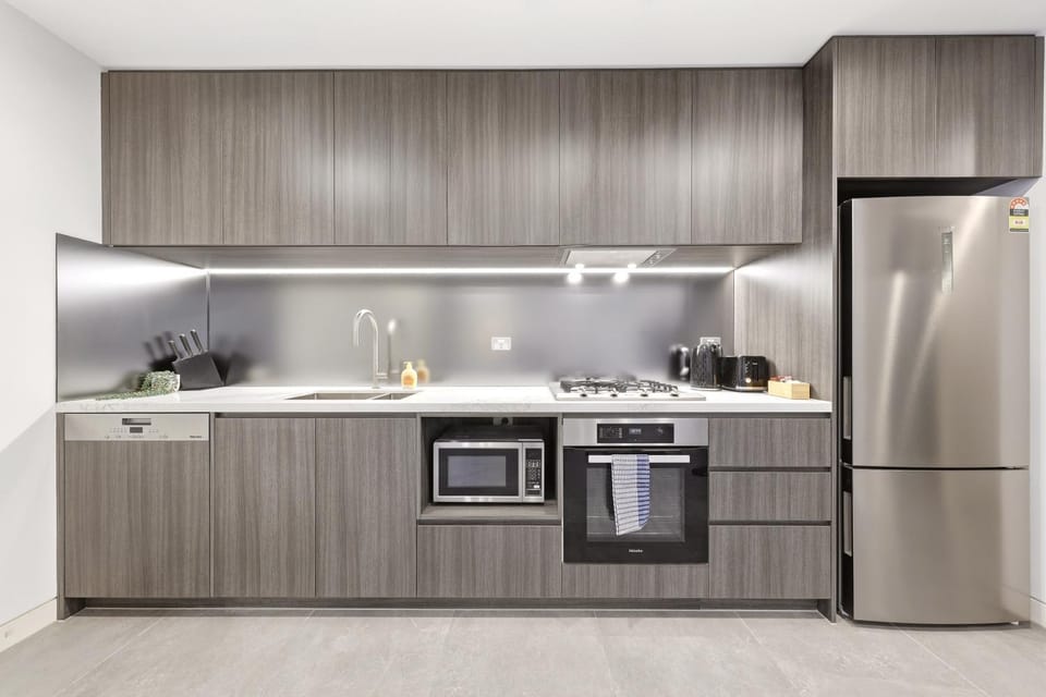 Sunny Ground-Floor 1BR with 1 study Near Homebush Apartment in Sydney