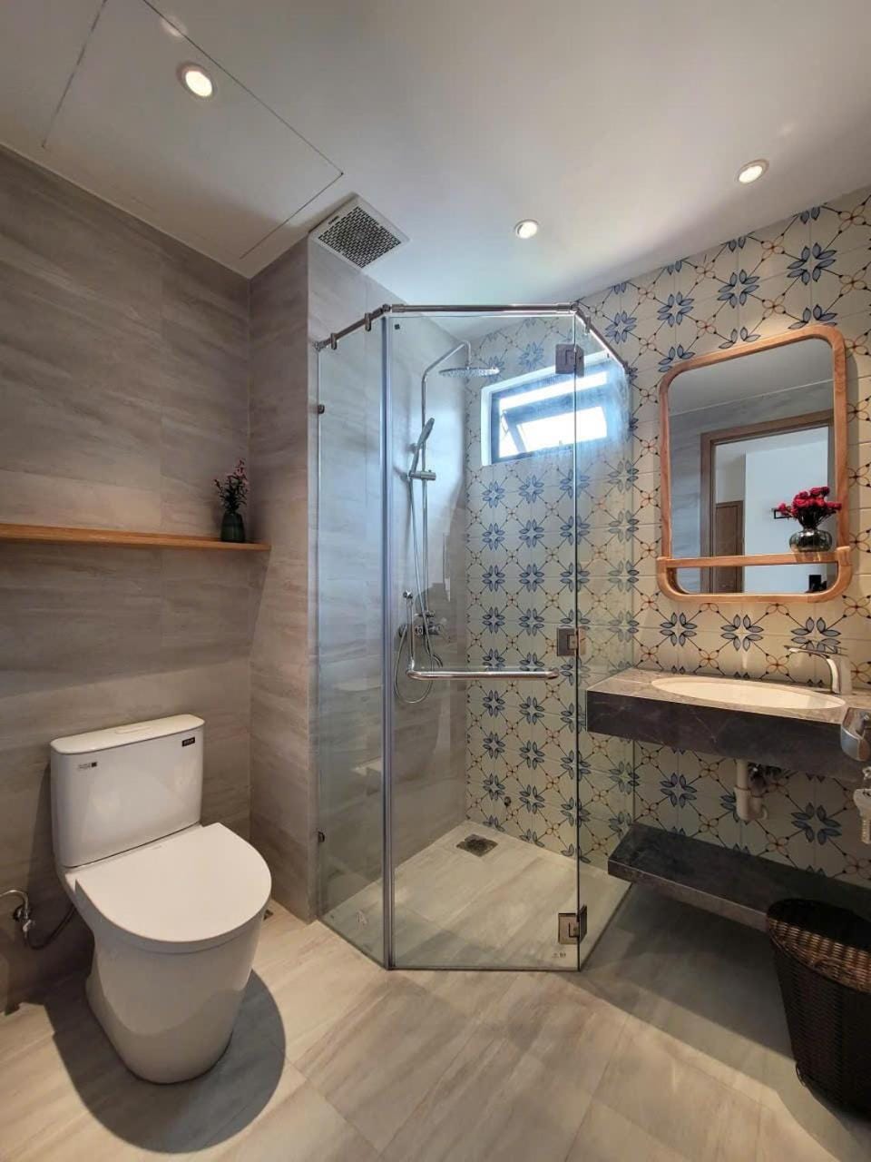 Shower, Toilet, bidet