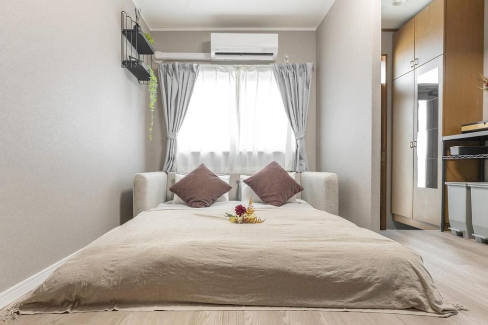Bed, Bedroom, air conditioner