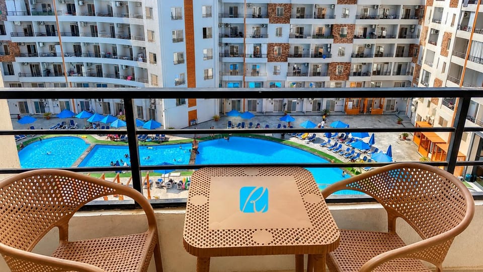 Balcony/Terrace, Pool view, Swimming pool