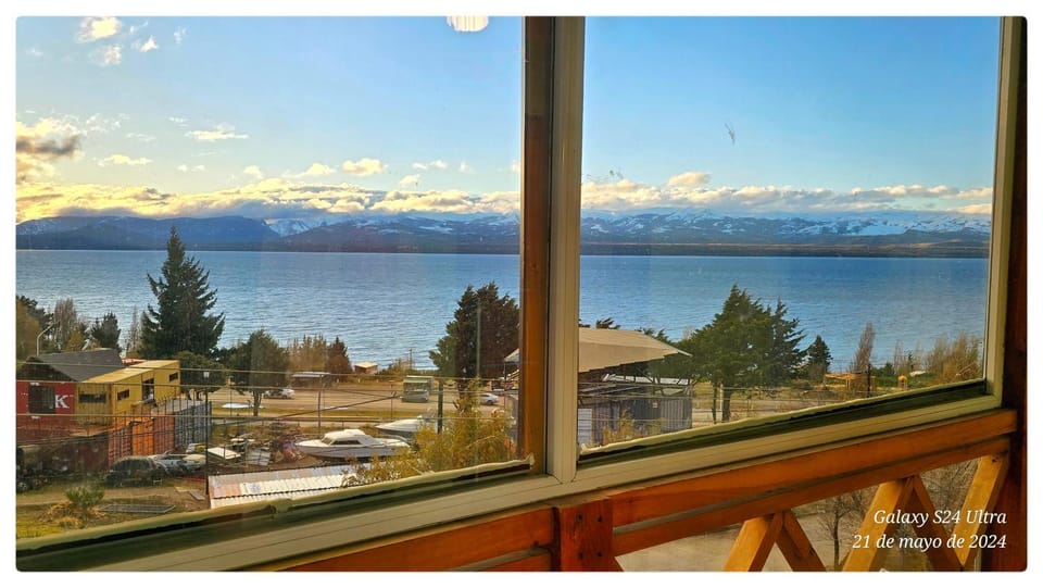 Property building, Nearby landmark, Off site, Day, Lake view, Mountain view