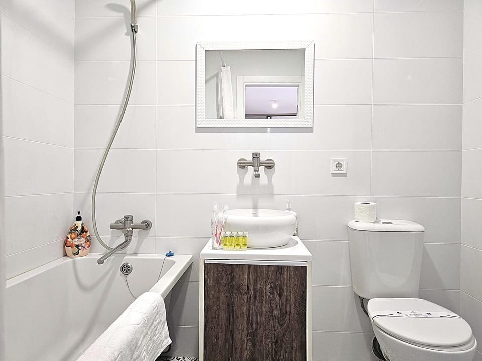 Toilet, Bathroom, Bath, towels, towels