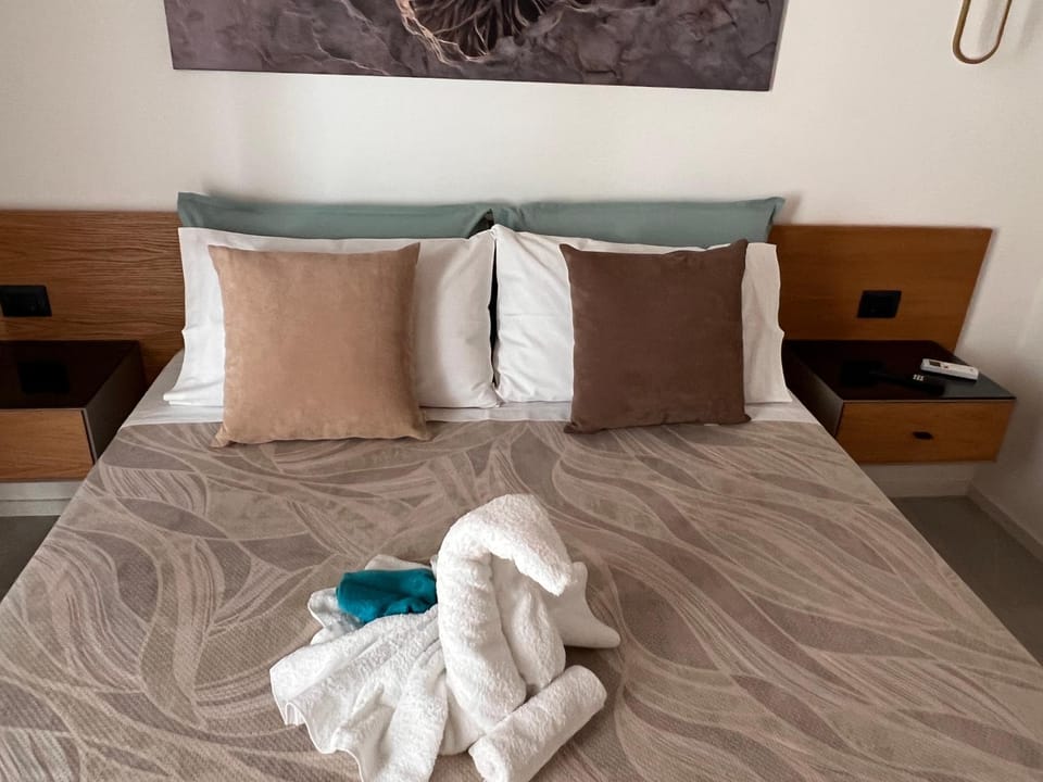 EmyHouse Politeama Design Suite 2 min from Politeama Apartment in Palermo