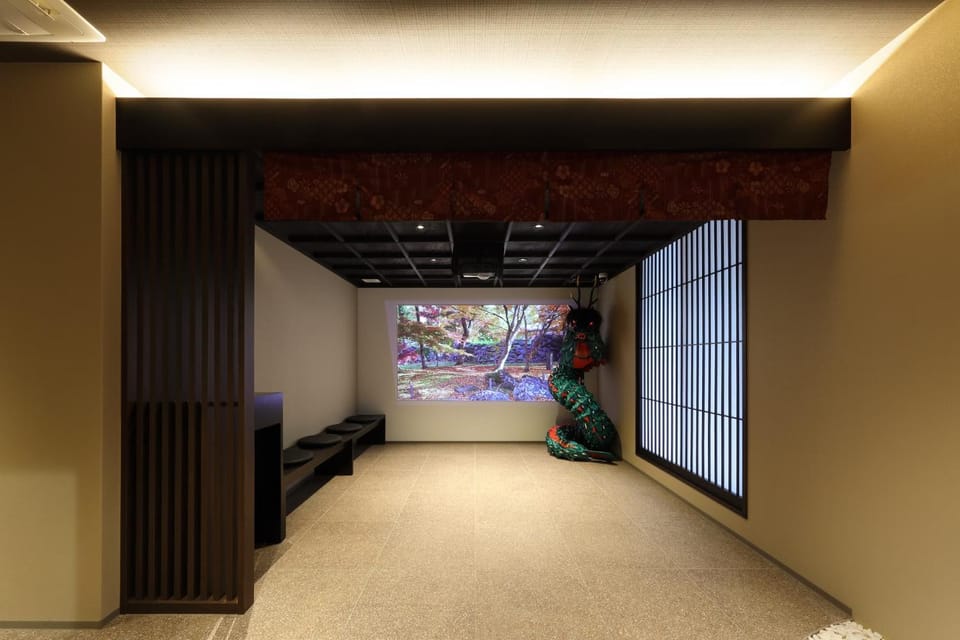 Communal lounge/ TV room