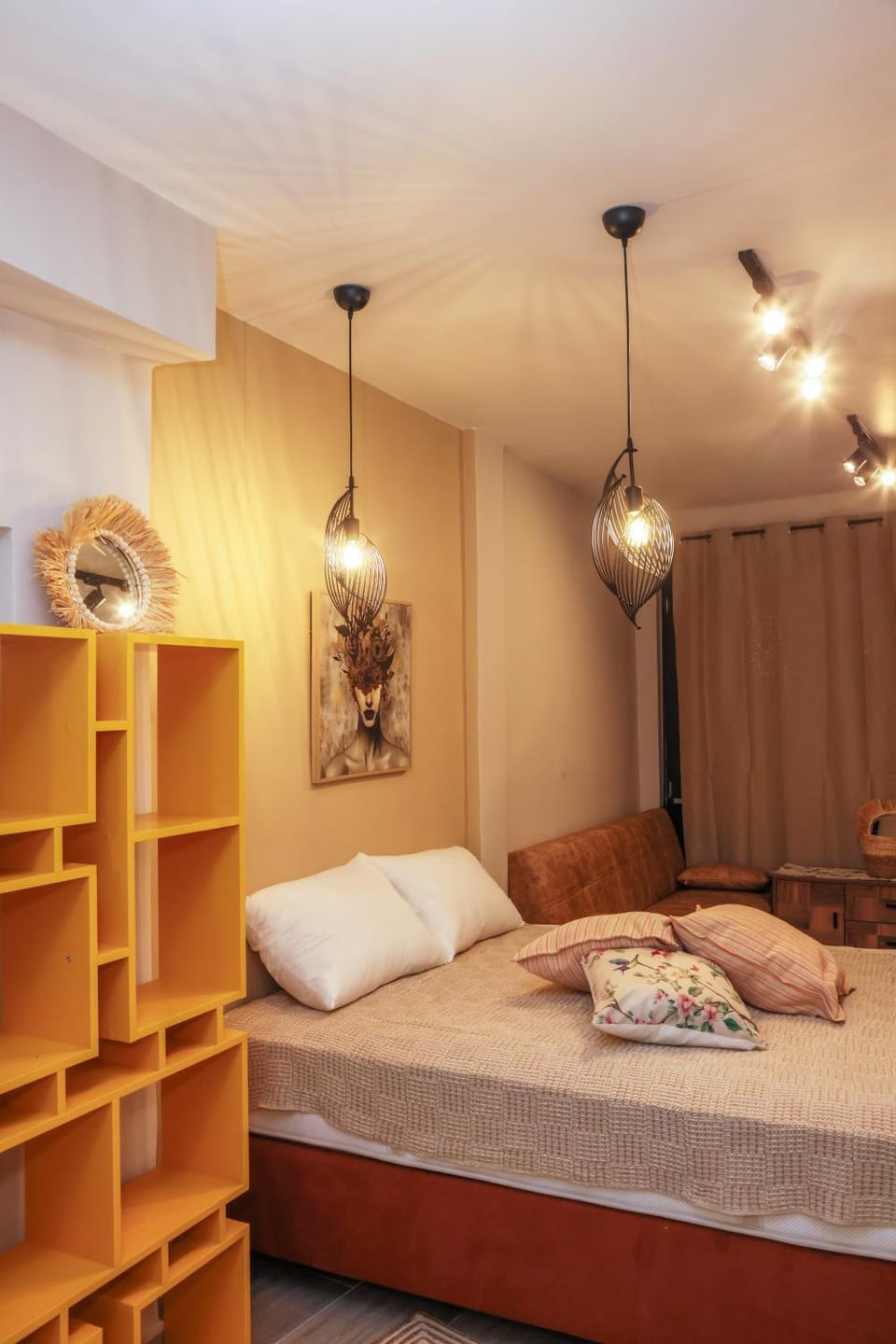 Bed, Photo of the whole room, Bedroom