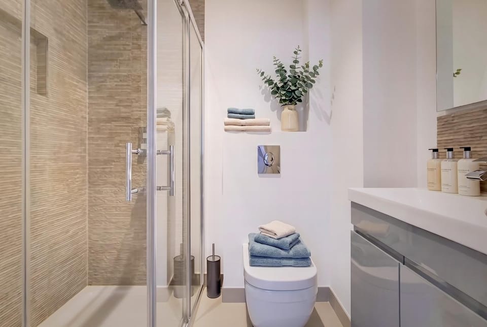 Shower, Bathroom