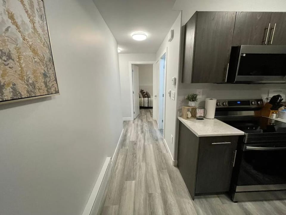 Cozy 2 Bedroom Suite in Brighton - 3 Minutes to Landmark Cinemas & Marketplace Apartment in Saskatoon