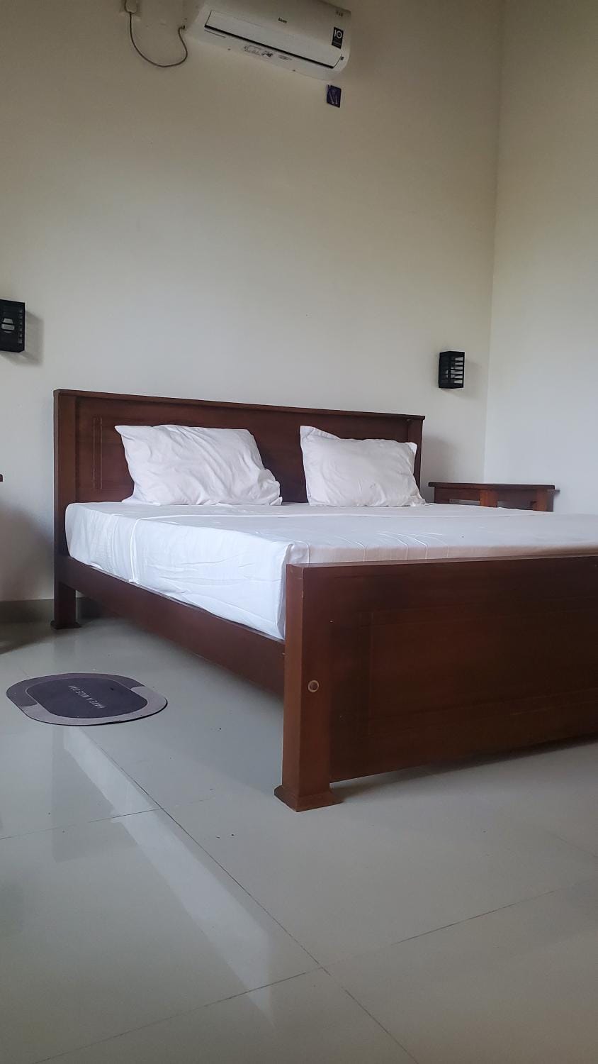 Bed, Bedroom, air conditioner