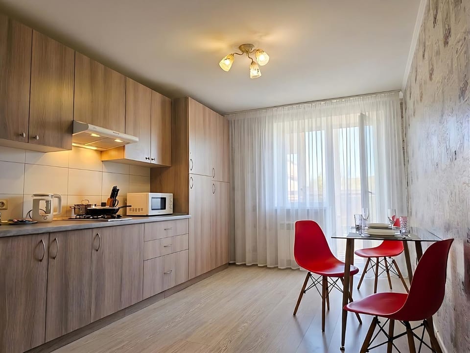 Coffee/tea facilities, Kitchen or kitchenette, Dining area, microwave, minibar, pet friendly, stove