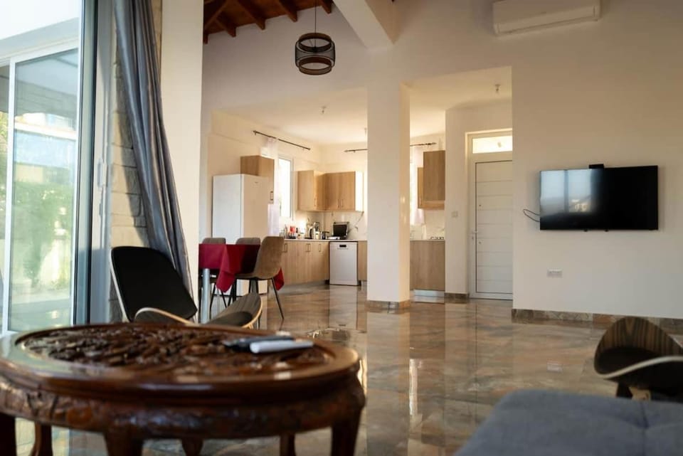 4 Bedroom Villa at the Sea House in Peyia
