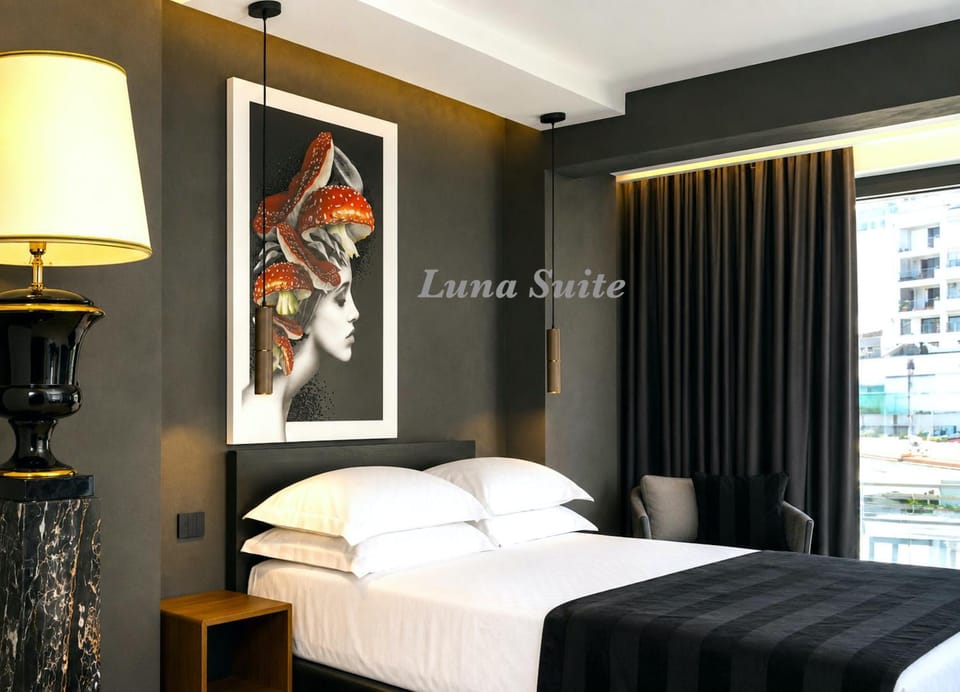 Bed, Photo of the whole room, Decorative detail, Bedroom