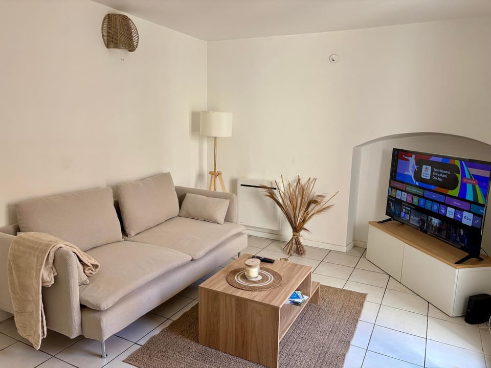 T3 Centre-ville Issoire avec Patio Privé & Calme Apartment in Issoire