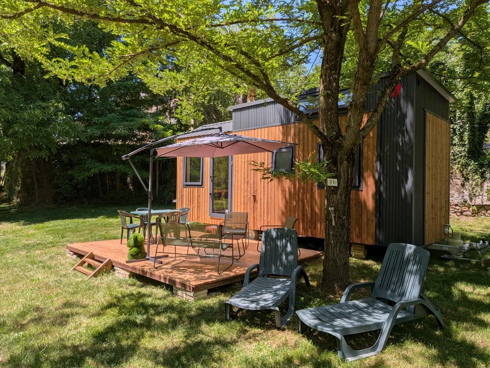 Tiny house Campground/ 
RV Resort in Auvergne-Rhône-Alpes