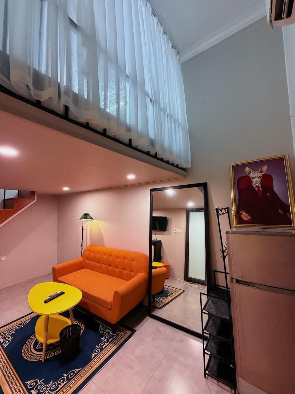 Property building, Living room, Guests, Guests