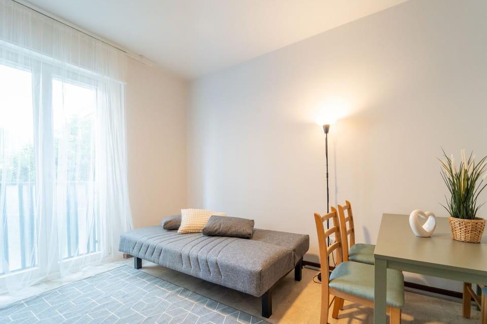 Night, Living room