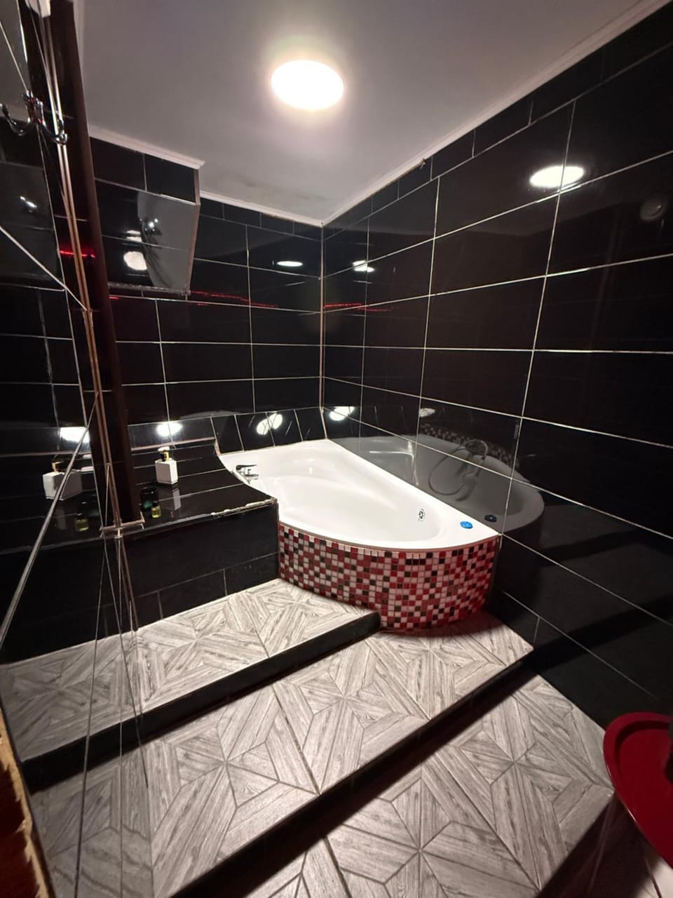 Міні готель THREE KEYS Apartment in Lviv