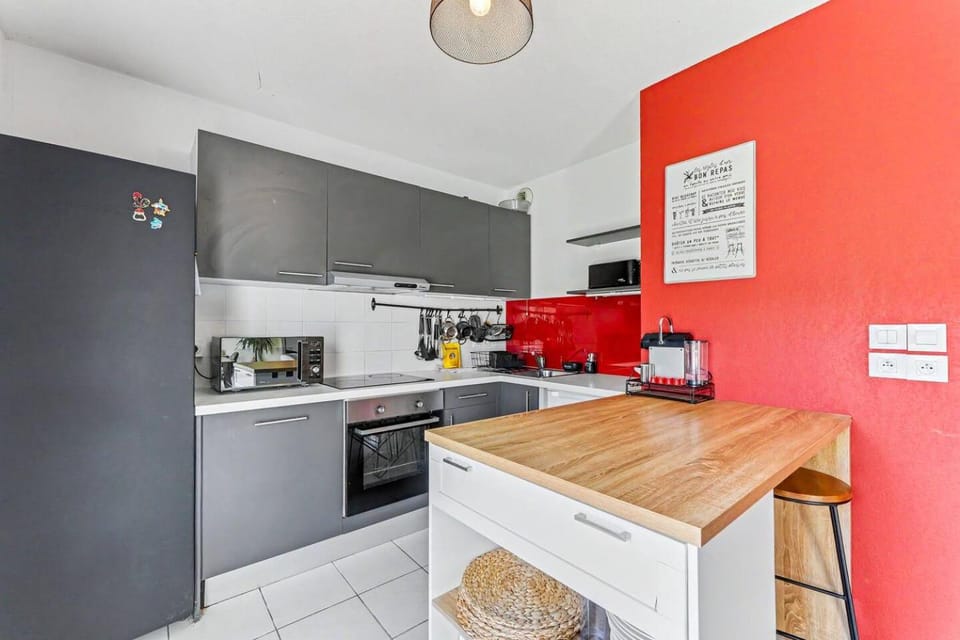 Grand Duplex T4 • Terrasse • Parking • Centre Apartment in Toulouse