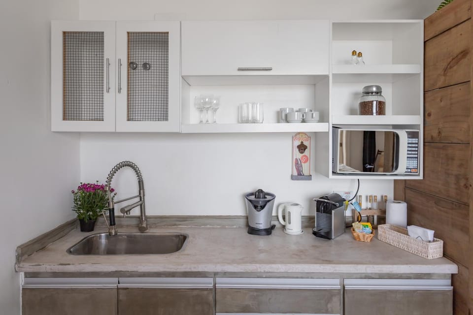 Kitchen or kitchenette, Bedroom