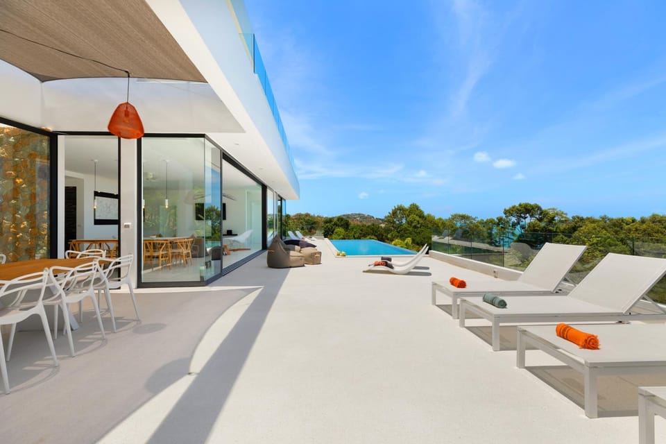 Patio, Balcony/Terrace, Pool view, sunbed