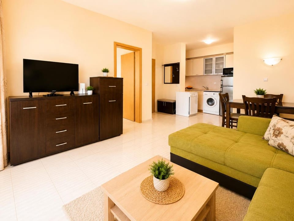 Day, TV and multimedia, Dining area, kitchen