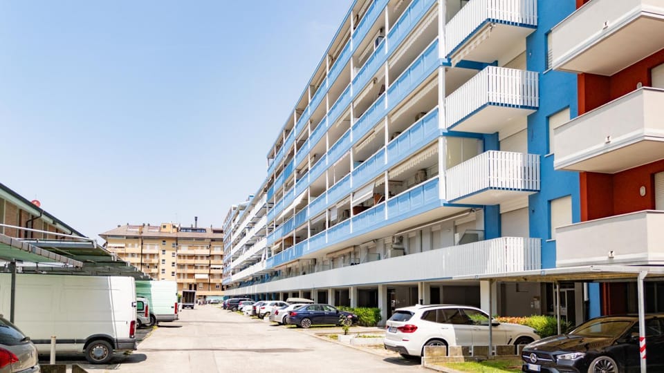 Property building, Street view, Parking