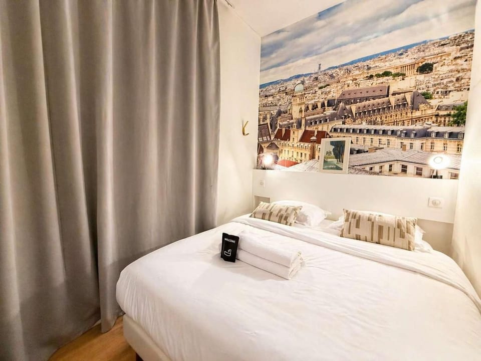 Duplex design avec babyfoot - Montparnasse - 6p Apartment in Paris