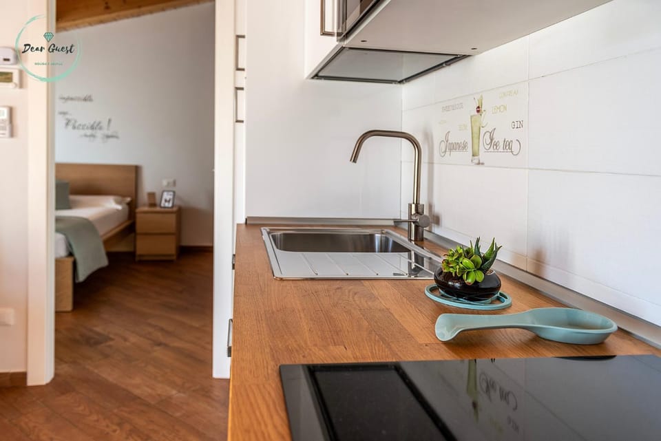 Bed, Kitchen or kitchenette, Photo of the whole room, Bedroom