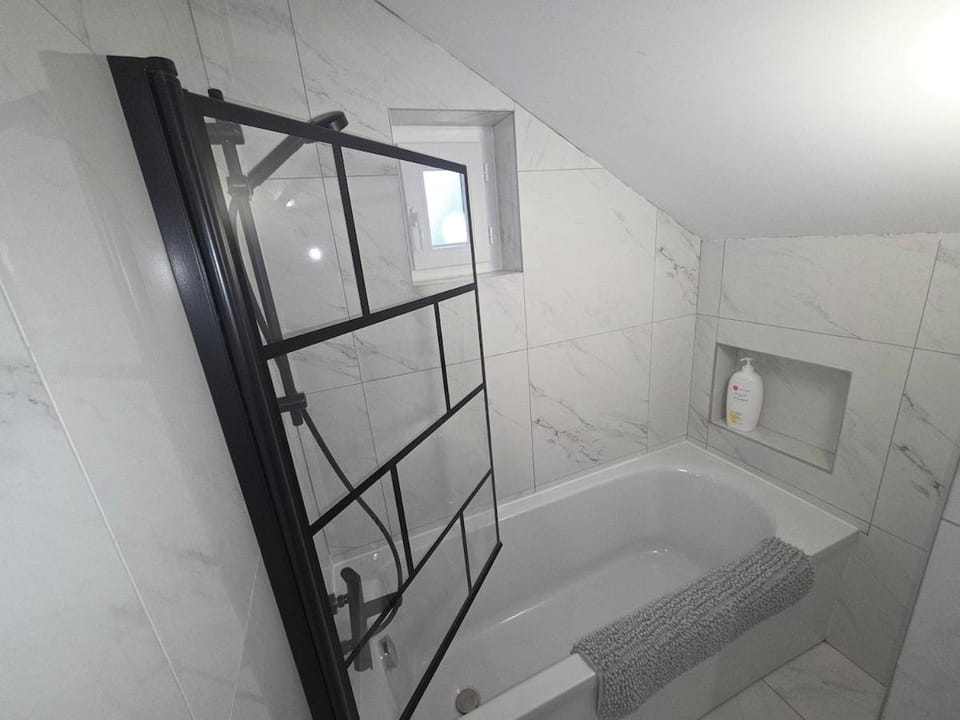 Bathroom, Bath