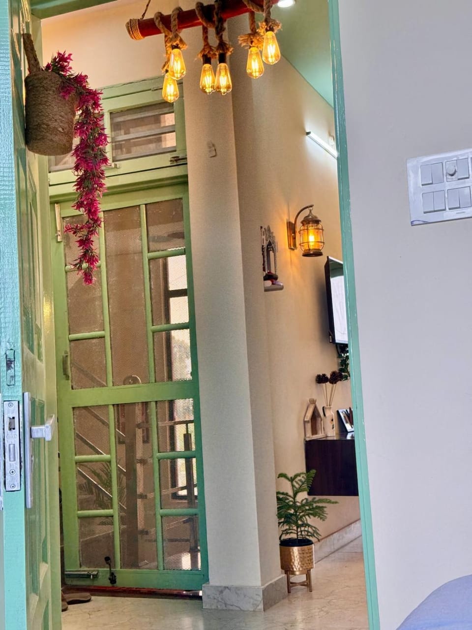 Gharonda Stays - Ganga & Mountain view Luxury 2bhk Apartment in Rishikesh