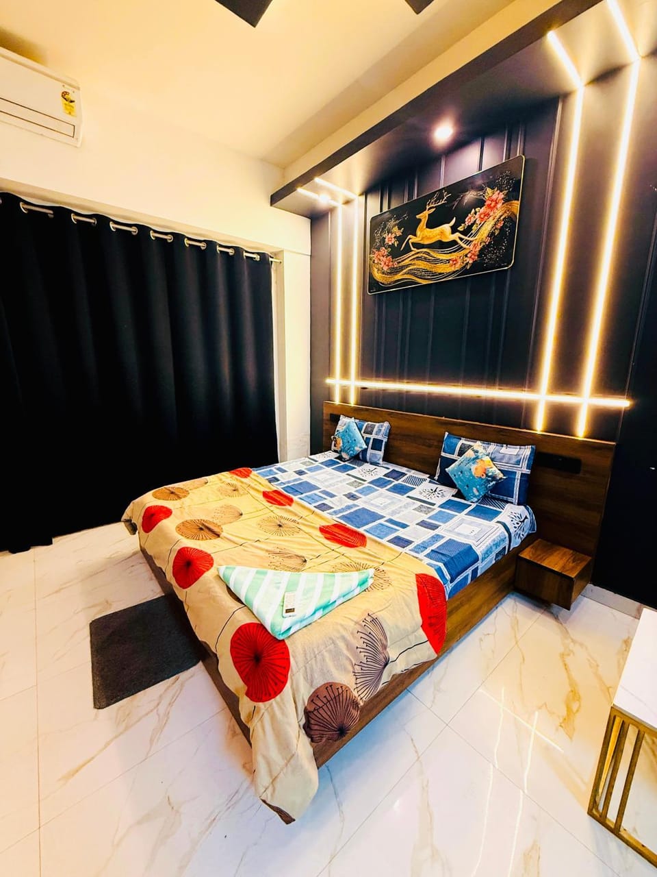 Luxury Era Studio Premium Stay Experience Apartment in Noida
