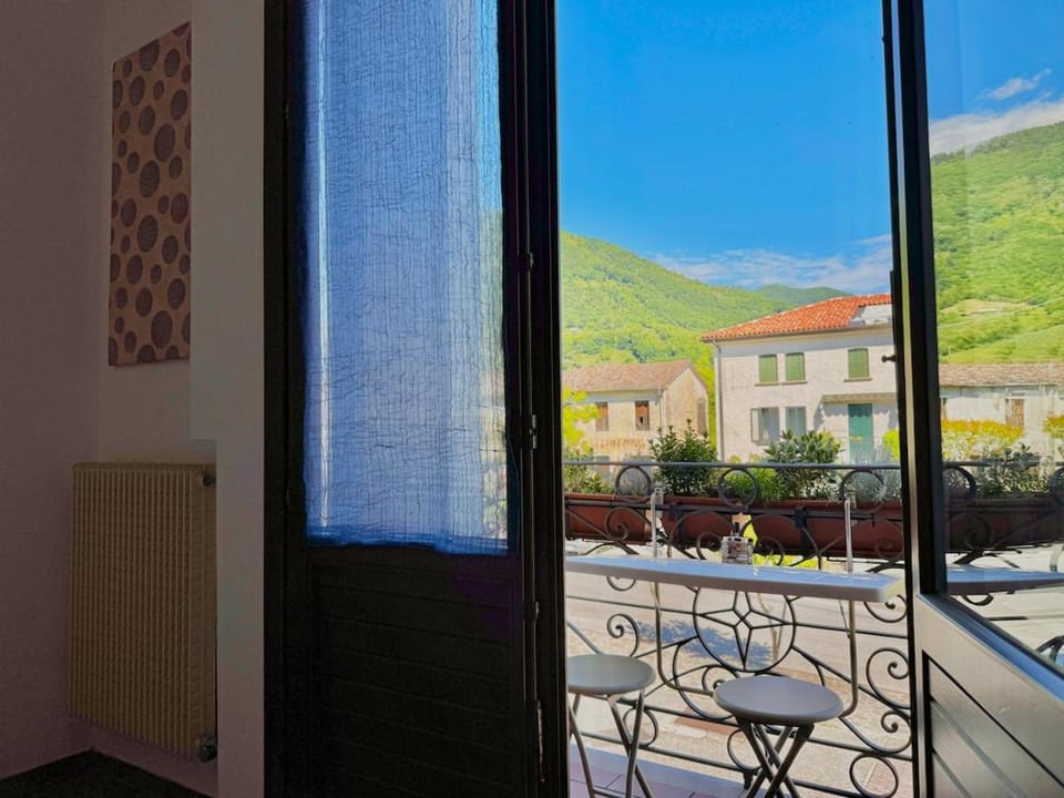 Natural landscape, View (from property/room), Balcony/Terrace