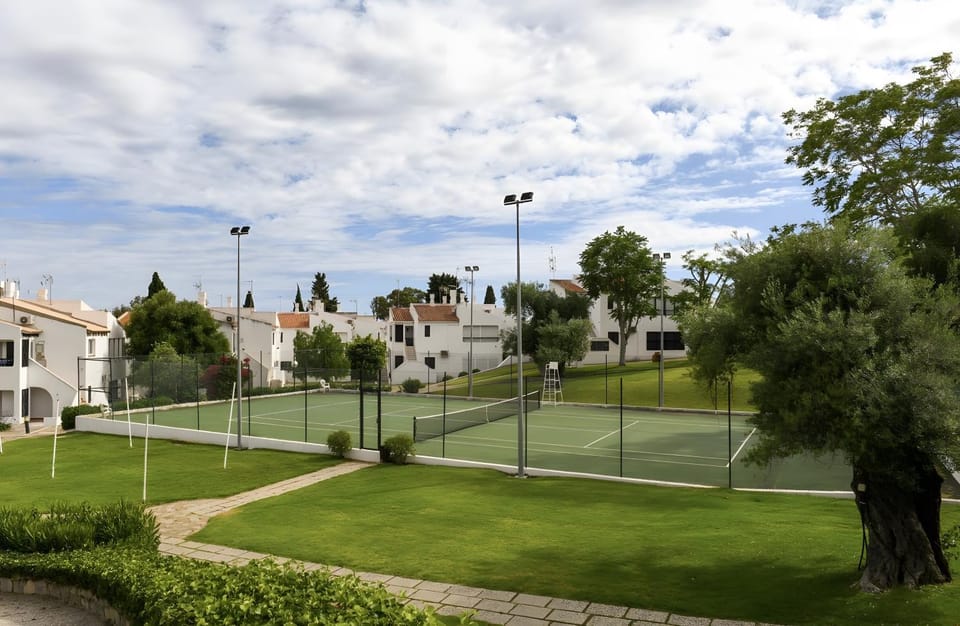 Pedras Del Rei Apartment House in Faro District