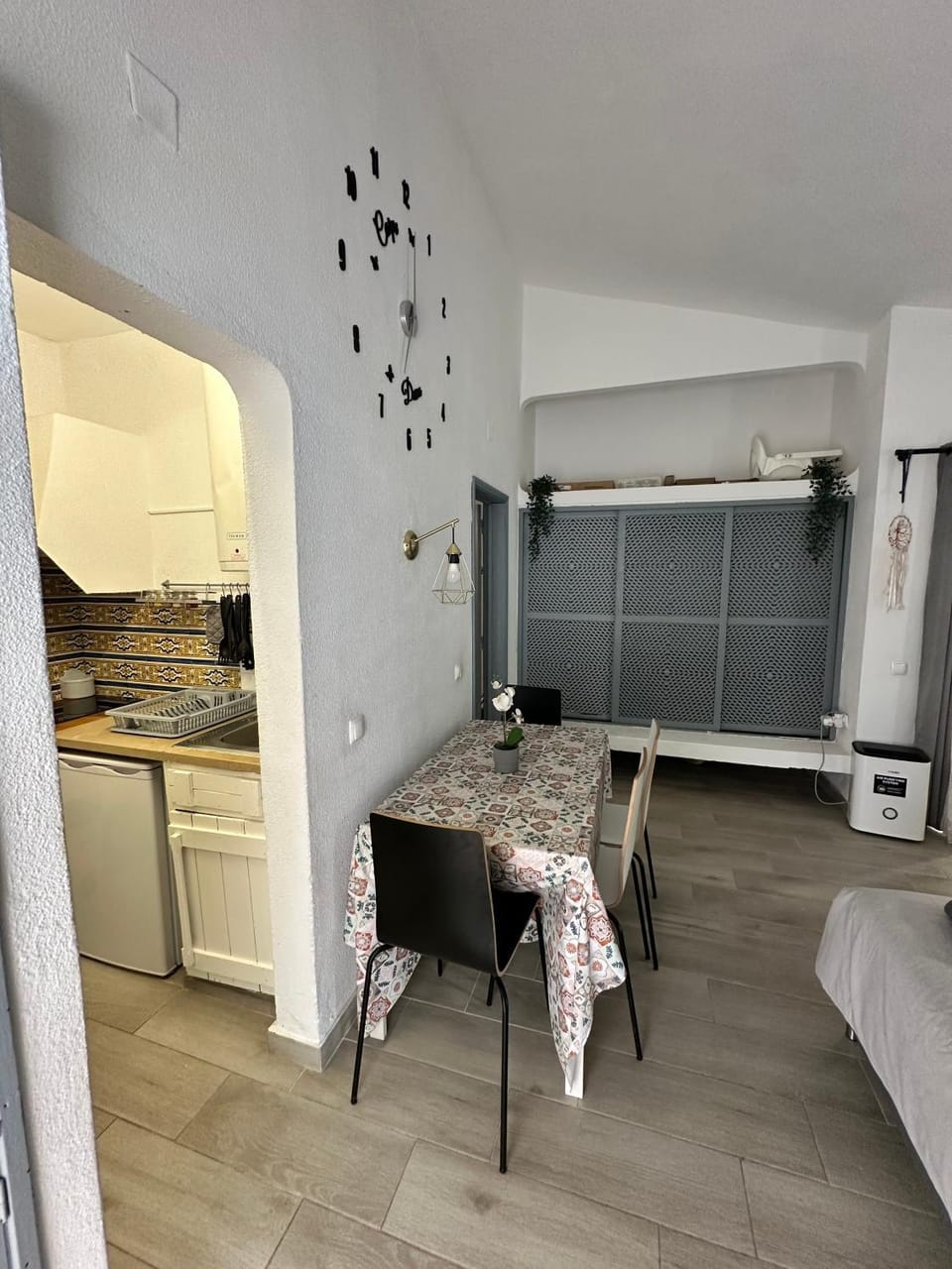 Property building, Kitchen or kitchenette, Living room