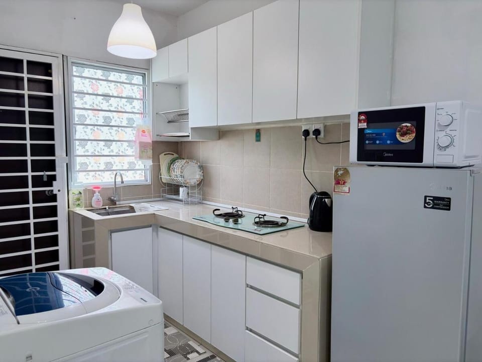 4R3B 10 Pax WI-FI 10 Mins UiTM PALAM Casa Aruna House in Selangor, Malaysia