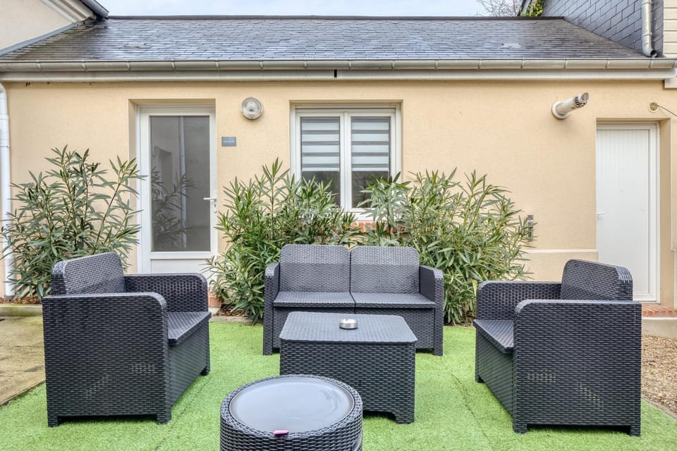 Property building, Patio, Garden view